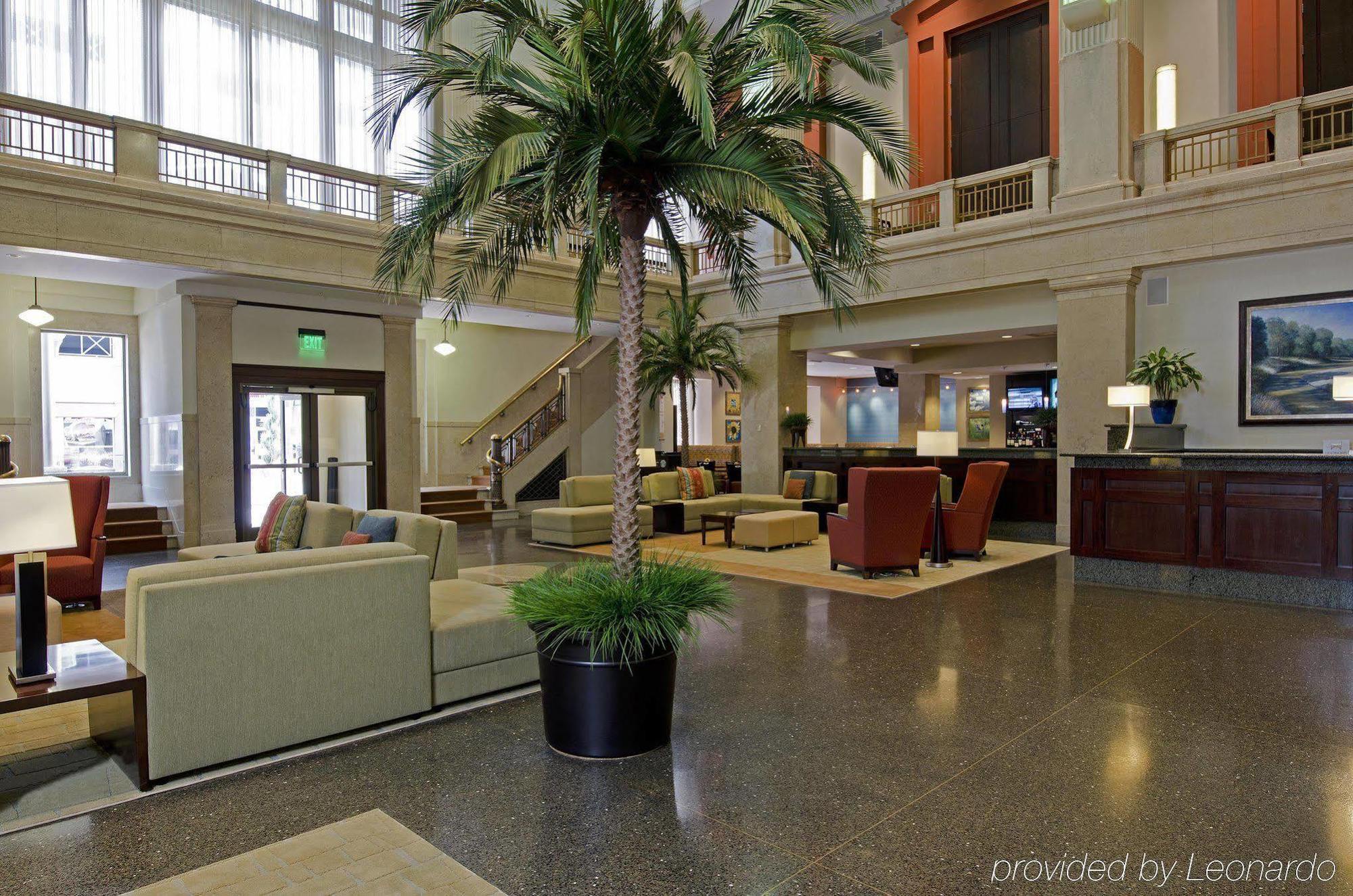 Hilton Garden Inn Indianapolis Downtown Interior photo