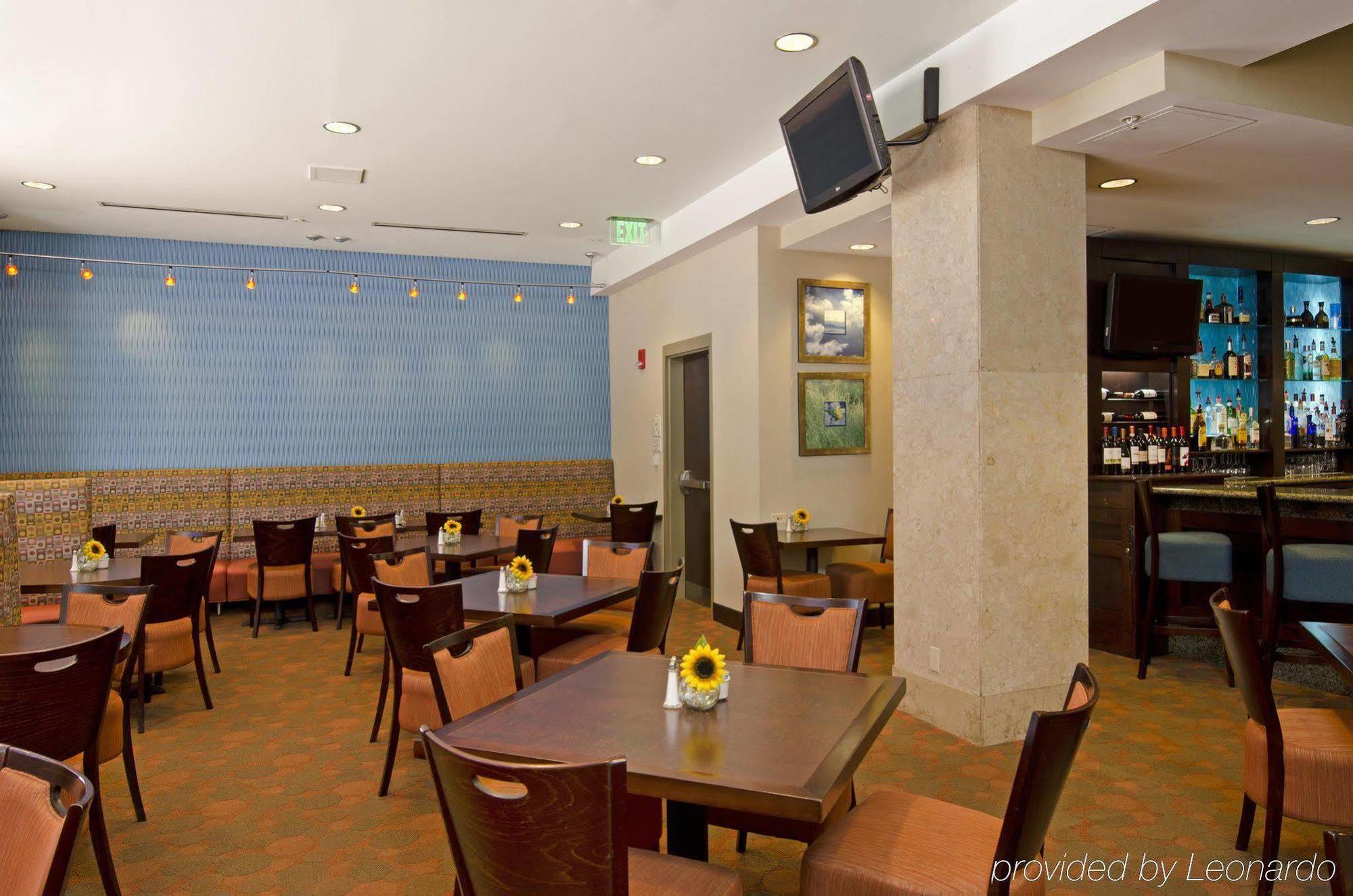 Hilton Garden Inn Indianapolis Downtown Restaurant photo