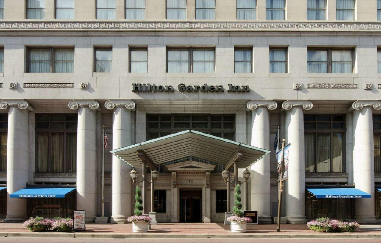 Hilton Garden Inn Indianapolis Downtown Exterior photo